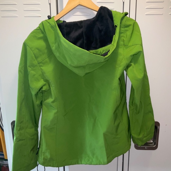 green ski/snow jacket - Picture 6 of 6